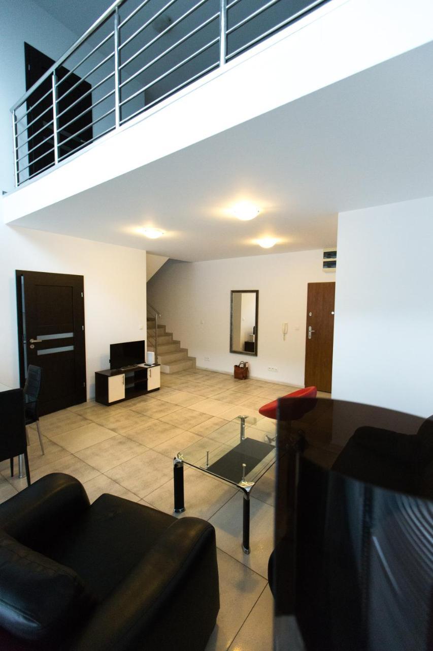 Pcd Aparthotel Wola Warszawa Zewnętrze zdjęcie