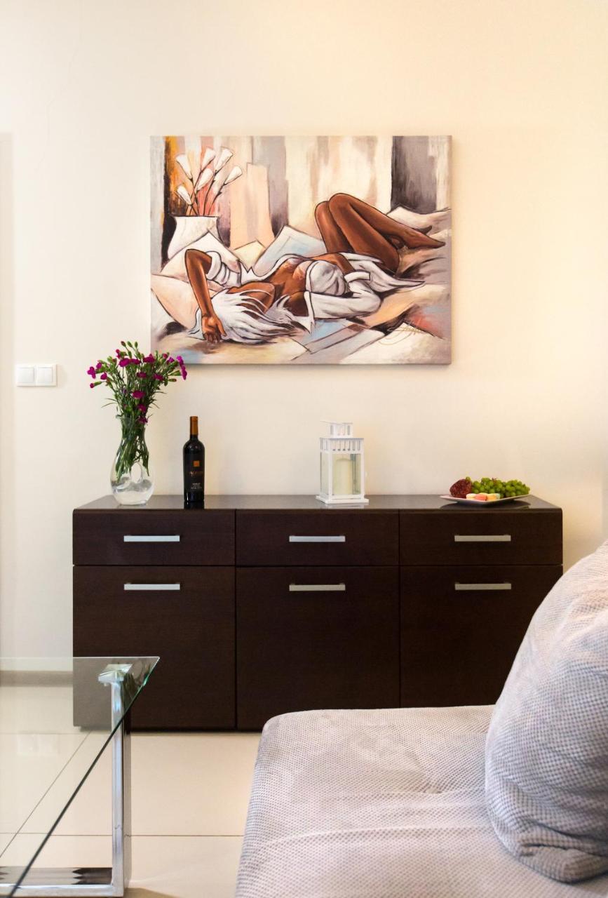 Pcd Aparthotel Wola Warszawa Zewnętrze zdjęcie