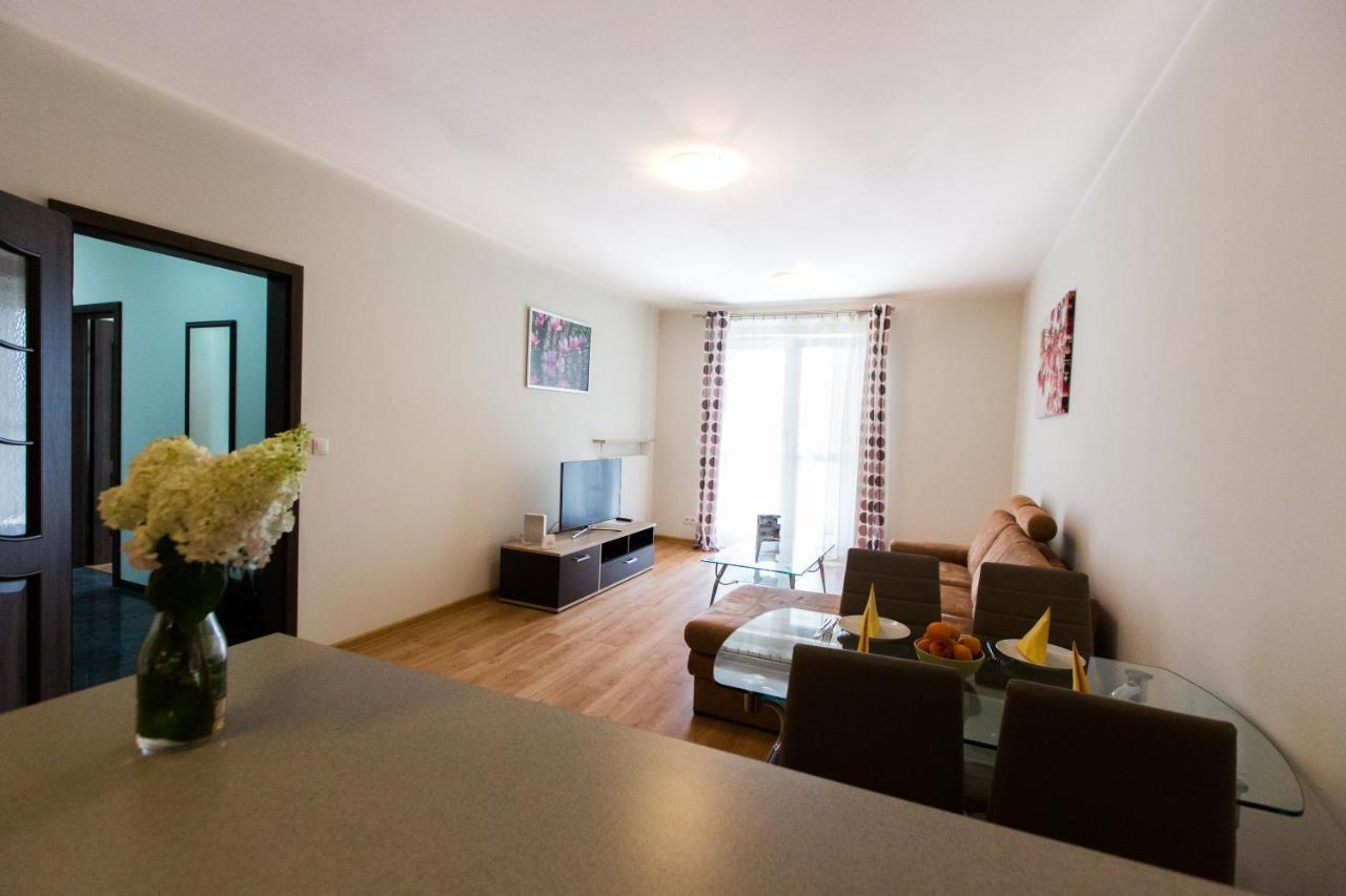 Pcd Aparthotel Wola Warszawa Zewnętrze zdjęcie